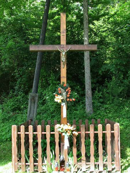 Drevený kríž v Lietave