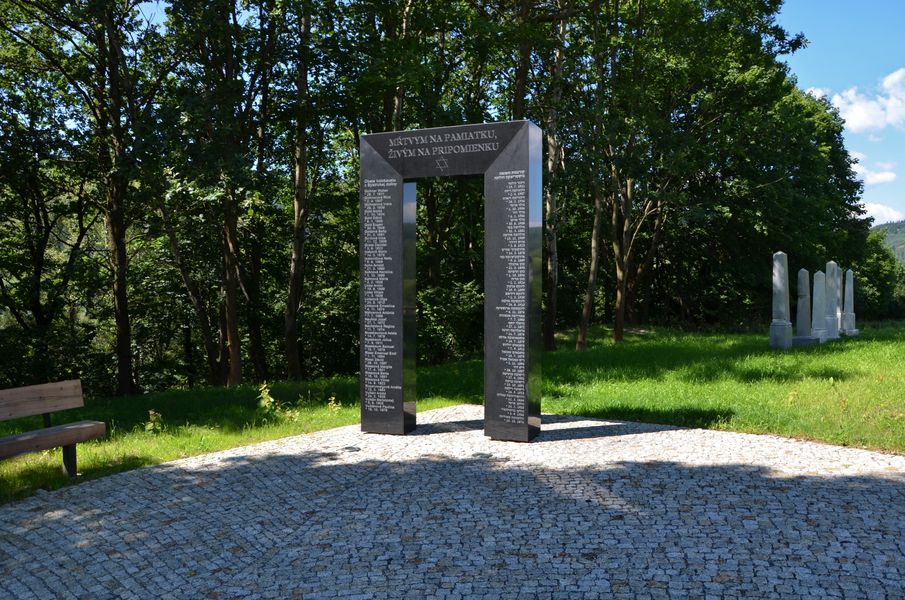 Pamätník obetiam holokaustu 