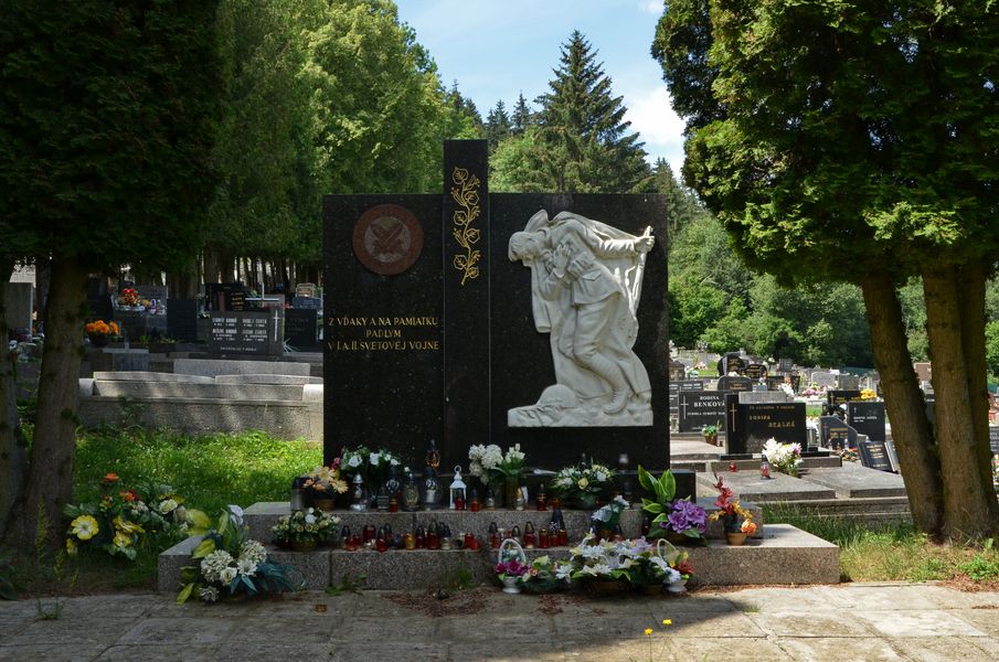 Pamätník padlým v Ružomberku 