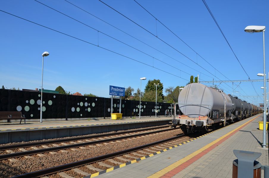 Vlaková doprava v Predmieri