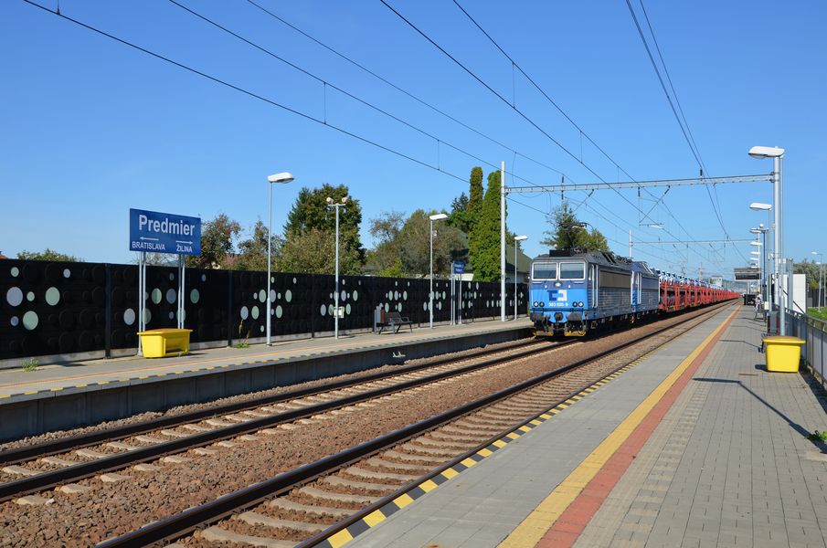 Vlaková doprava v Predmieri