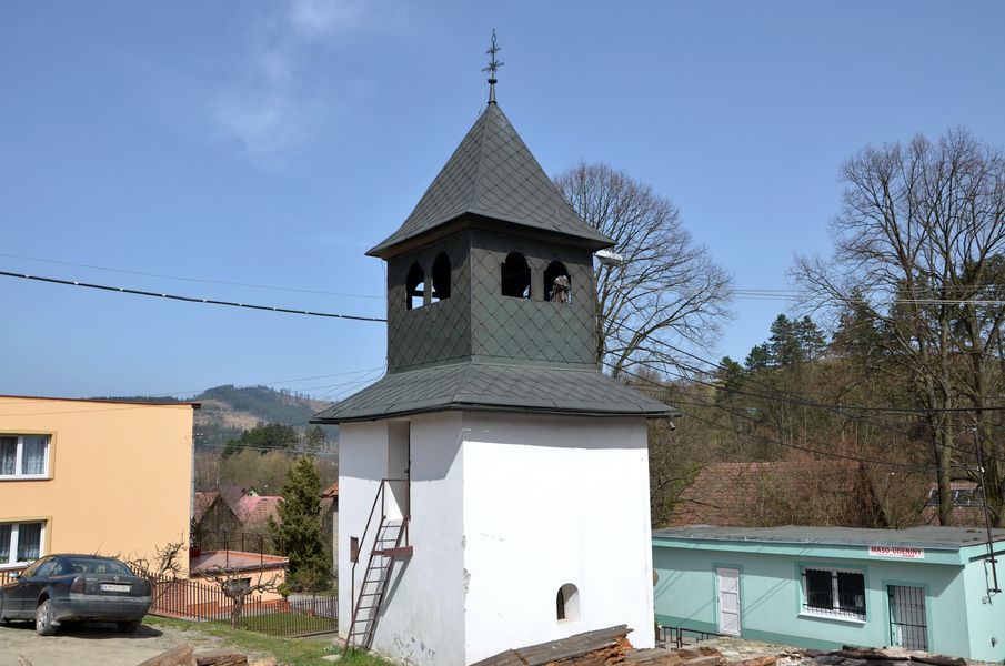 Zvonica s kaplnkou v Radoli 