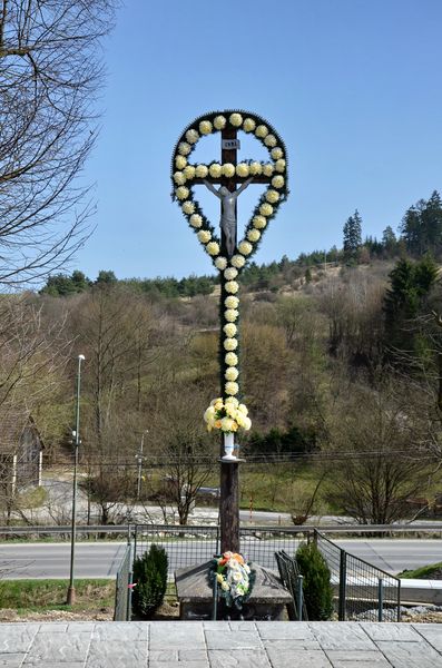 Drevený kríž v Radoli