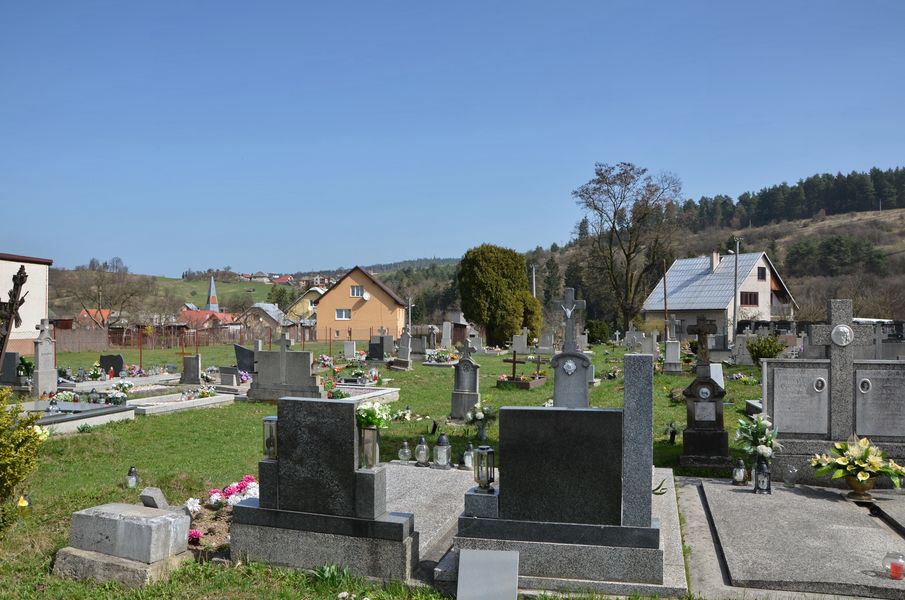 Starý cintorín v Radoli