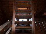 Vnútorné schodisko vo veži