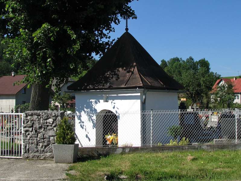 Kaplnka na cintoríne Turie