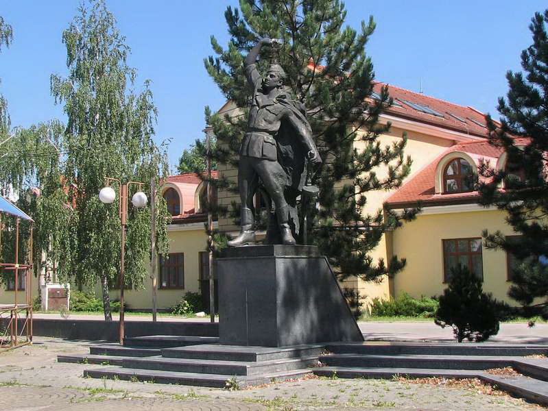 Pamätník vo Varíne
