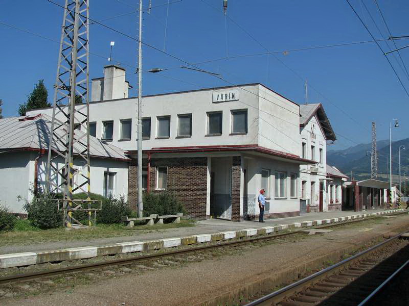 Železničná stanica Varín