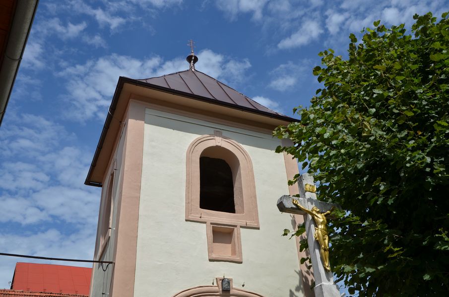 Zvonica s kaplnkou v Zbyňove