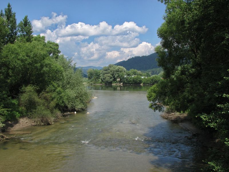 Ústie rieky Rajčianky do Váhu