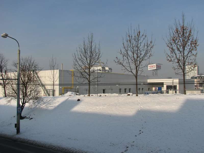 Obchodné centrum (TESCO)