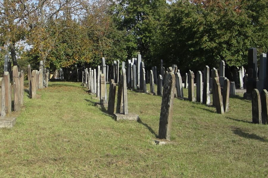 Židovský cintorín Sečovce