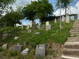 Obnovené schody na cintoríne