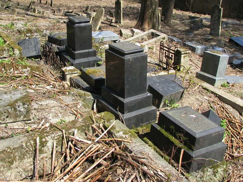 Židovský cintorín Pov. Bystrica