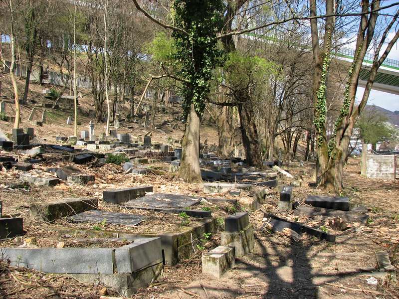 Židovský cintorín Pov. Bystrica