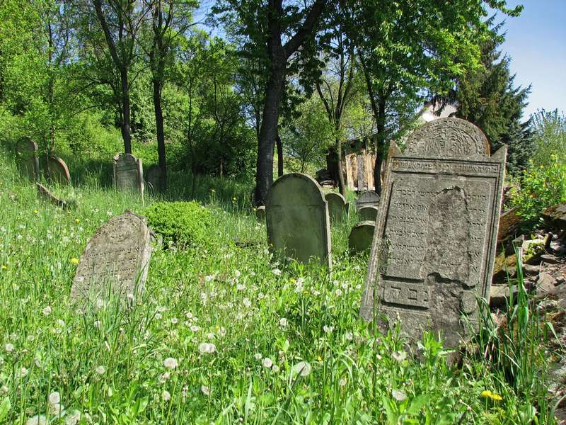 Jewish Cemetery Púchov