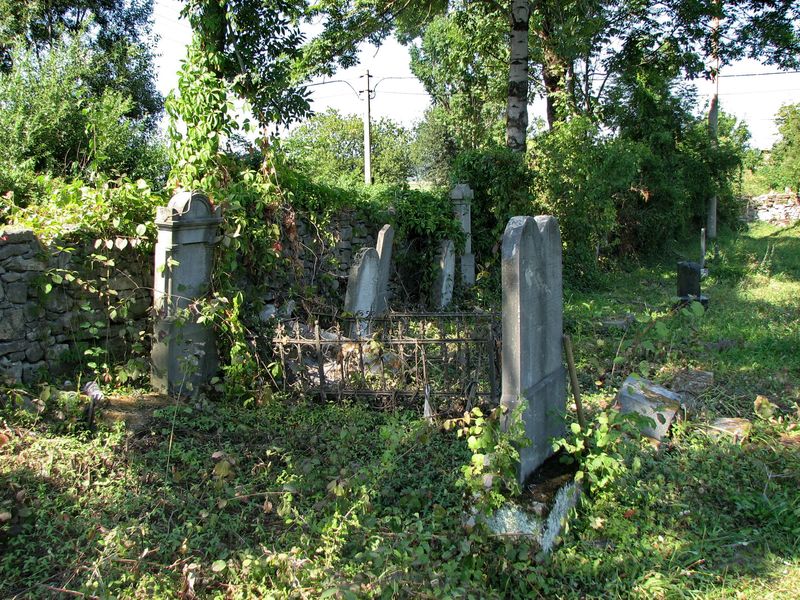 Židovský cintorín Varín