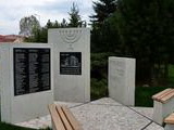 Pamätník obetiam holokaustu v Kežmarku