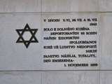 Pamätná tabuľa obetiam holokaustu