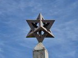 Dávidova hviezda na pamätníku