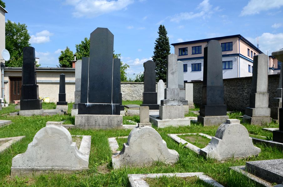 Hroby vojakov