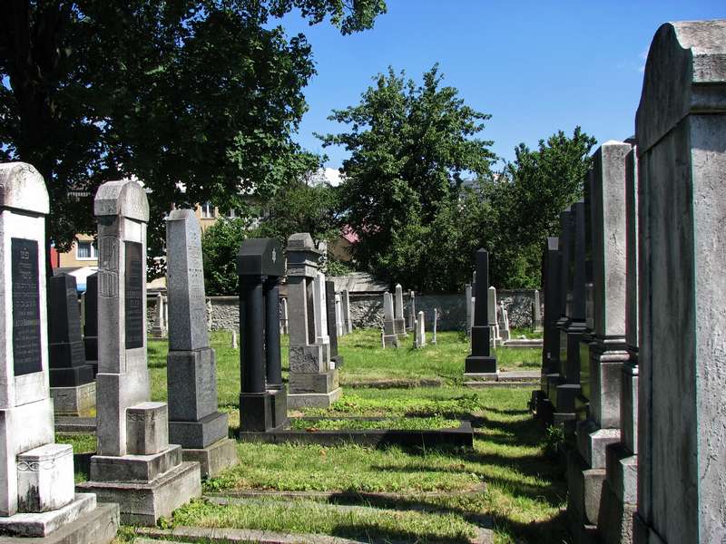 בית הקברות היהודי בז'ילינה