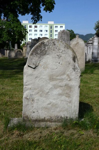 Neidentikovaný hrob 