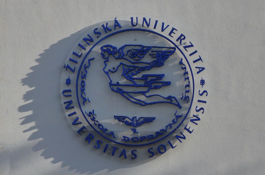 Historické logo UNIZA