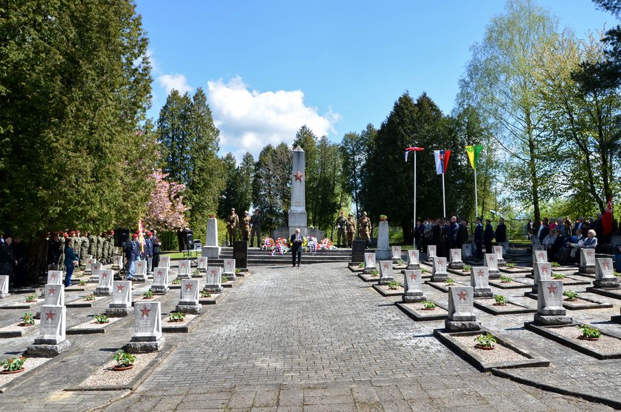 Vojnový cintorín na Bôriku