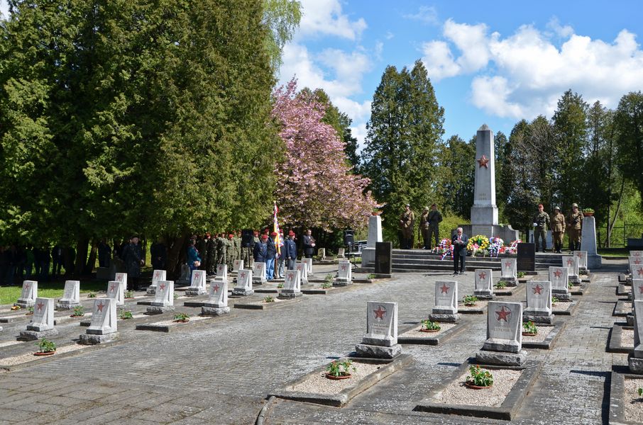 Vojnový cintorín na Bôriku