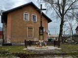 Drevený kríž pri dome č. 52